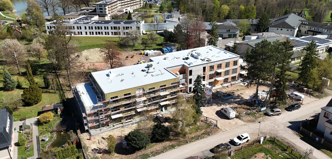 POKRAČOVÁNÍ STAVBY REZIDENCE NA JAŘE