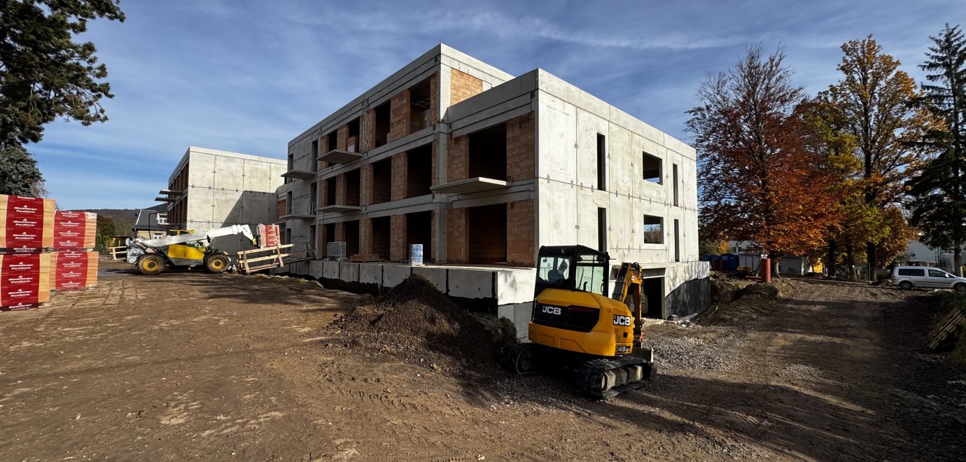 HRUBÁ STAVBA REZIDENCE BĚLOHRAD